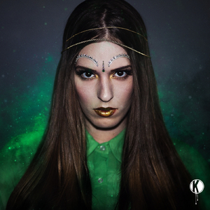 希咲エマ和捆绑拳交
